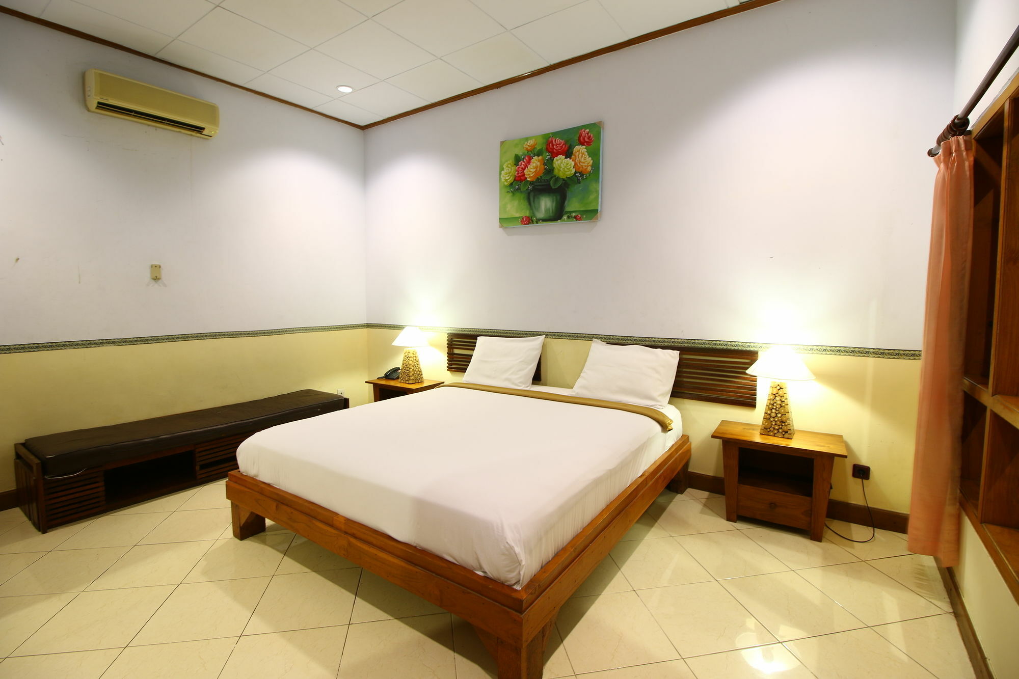 Wahyu Dana Hotel Buleleng  Екстер'єр фото